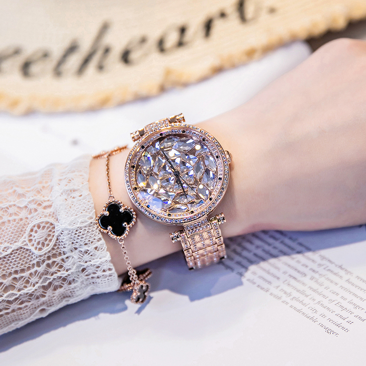 Davena 腕表,金色款,只带过一次,包...