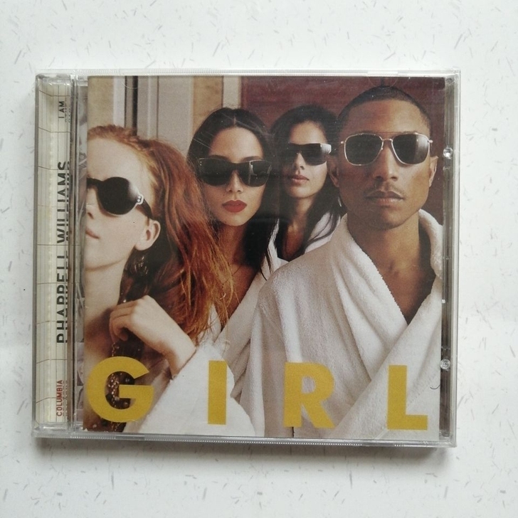 PHARRELL WILLIAMS GIR...