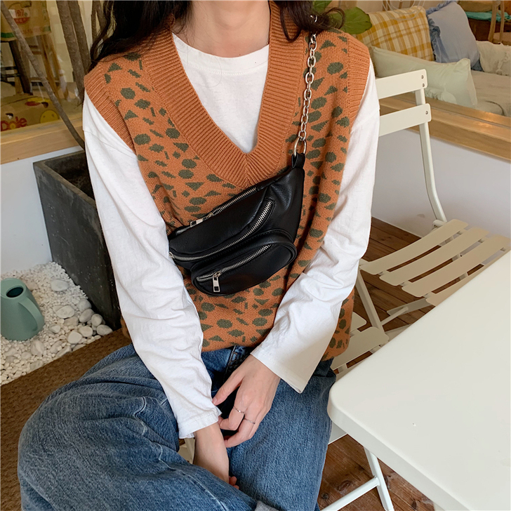 2021新款小众设计个性ins超火胸包网红...