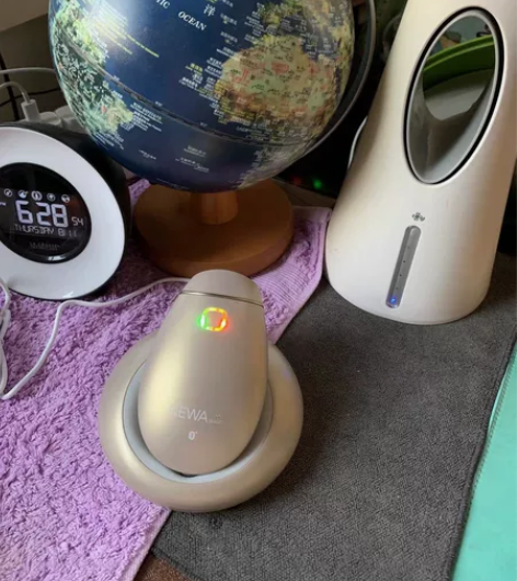 新款带底座NEWA SMART射频美容仪以...