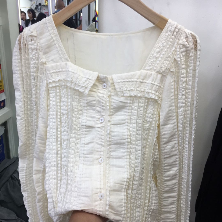 蕾丝公主风长袖上衣