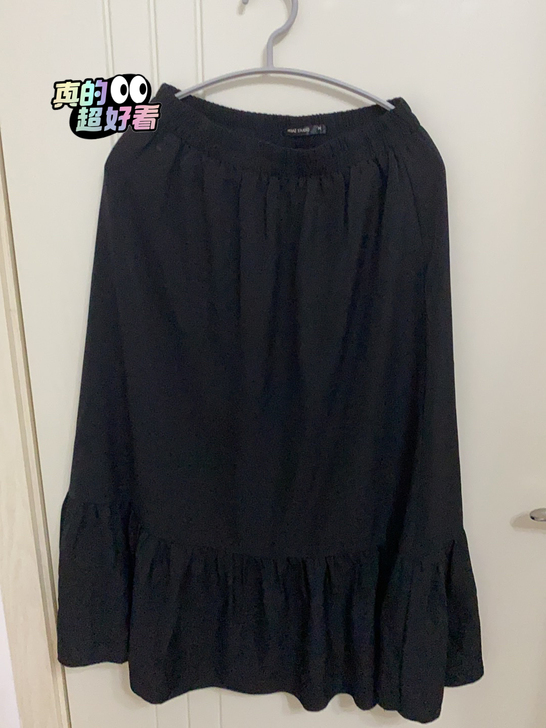 黑色小鱼尾半裙，m码，未穿过