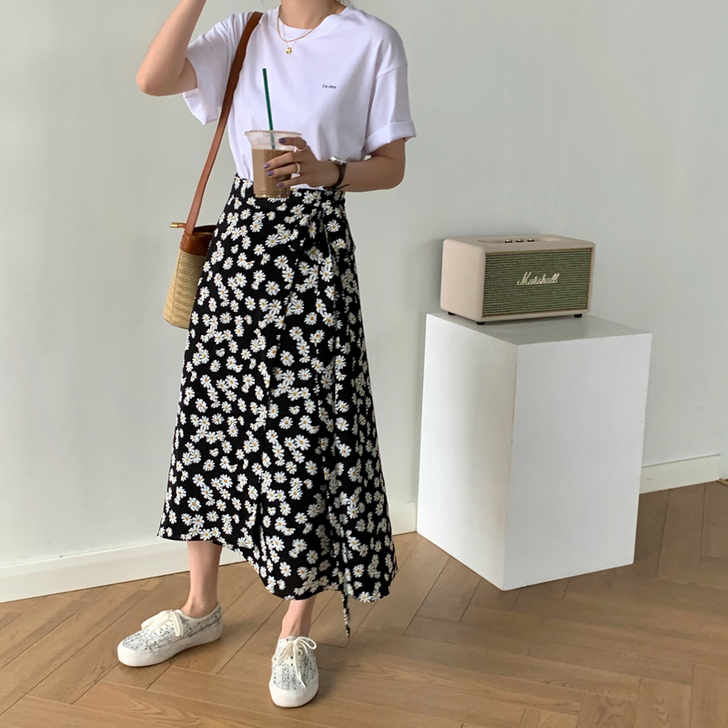 2020夏新款一片式小雏菊半身裙a字裙高腰...
