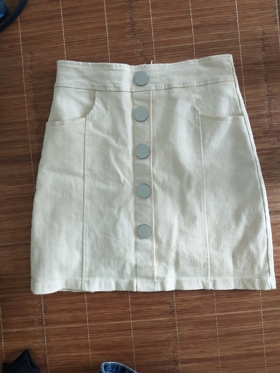 夏季排扣A字裙 全新包邮