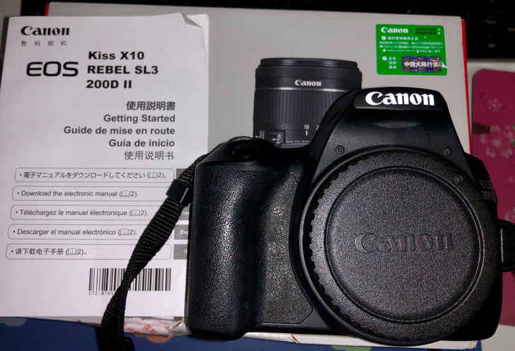 佳能200D2代机身