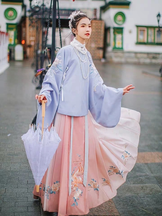 退坑出!!汉尚华莲琉光正品原创汉服女绣花明...