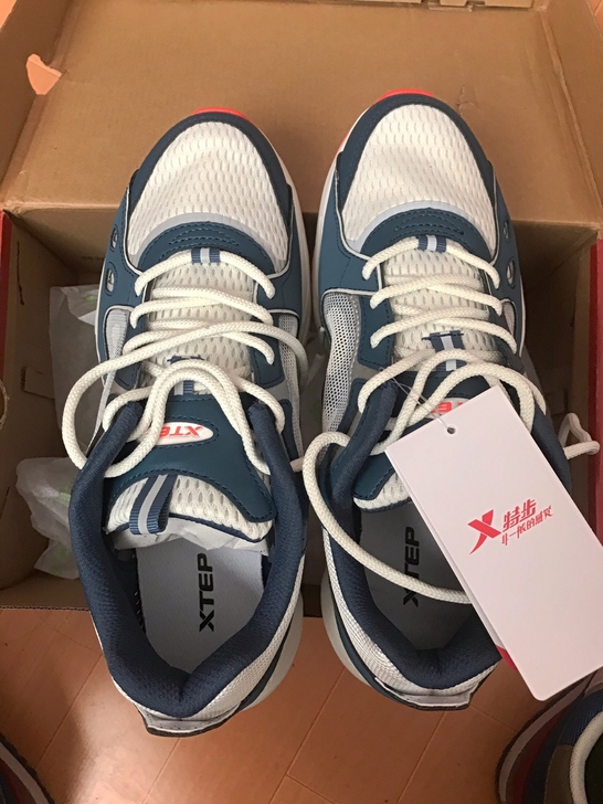 特步芳香科技男鞋运动鞋男夏季透气新款网面休...