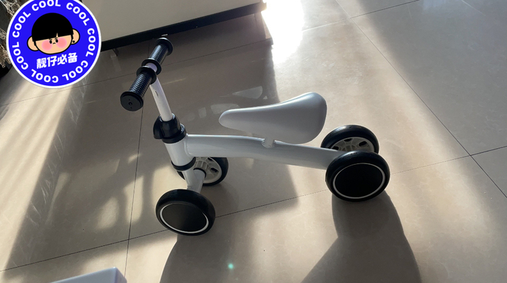 几乎全新  四轮平衡车