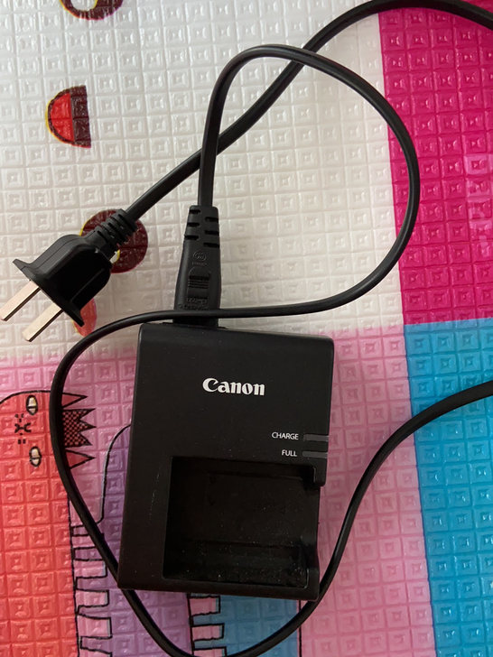 佳能相机充电器 不刀 卖个跑腿费