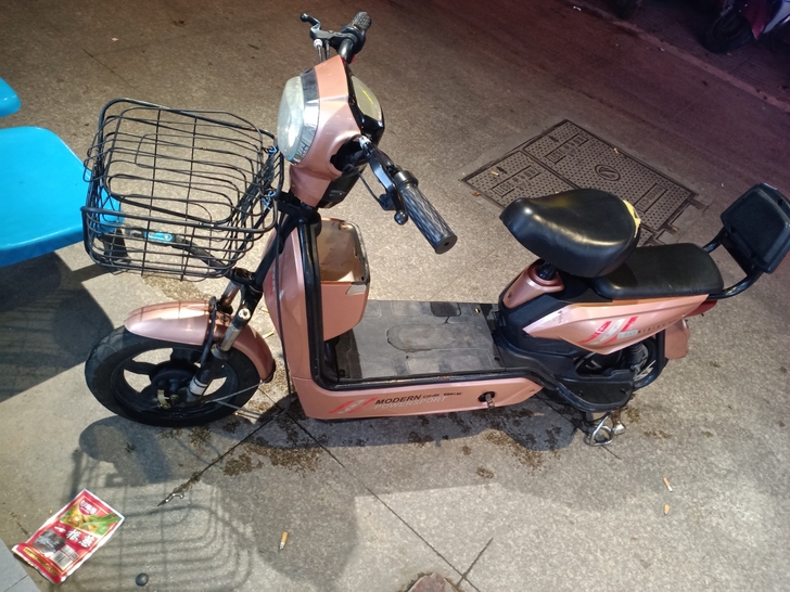 九成新，四个大电池13559615829