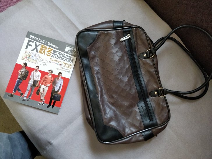 阿童木单肩手提包，商场撤柜的商品，正品