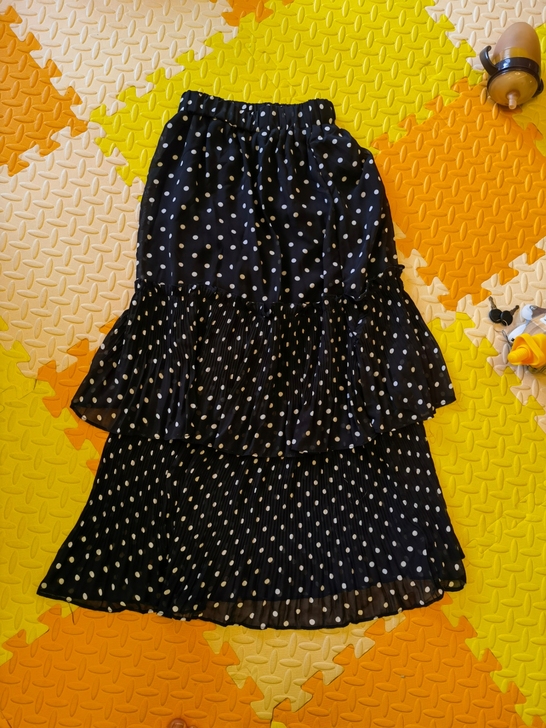 雪纺半裙两条。小码，松紧腰。可以穿到100...