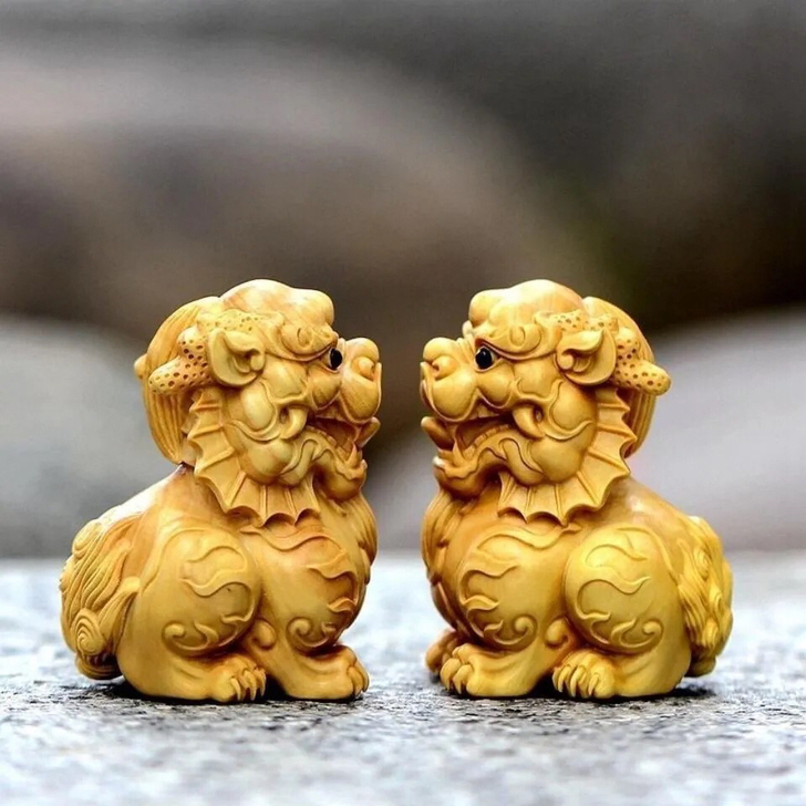 黄杨木手工雕刻文玩麒麟摆件木雕貔貅实木手把...