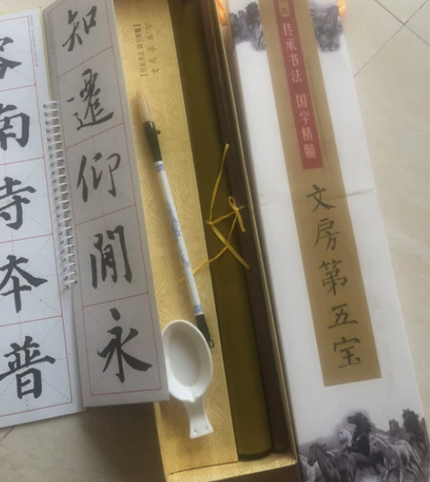 练书法的好帮手，水写布遇水即可写，无需墨水...