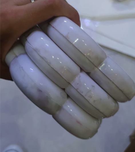 调色盘，五个全新未开封的，三个用过的。 感...