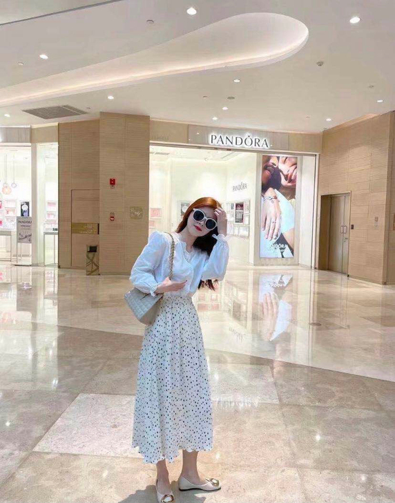 只有裙子