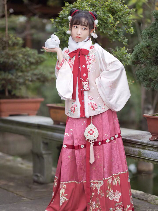 【十三余 小豆蔻儿】[牛酥落蕊] 直襟短衫...