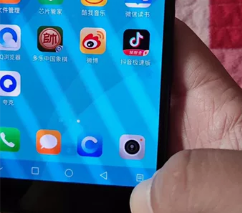 海信至尊s9 4+64双面 屏幕无破损 外...