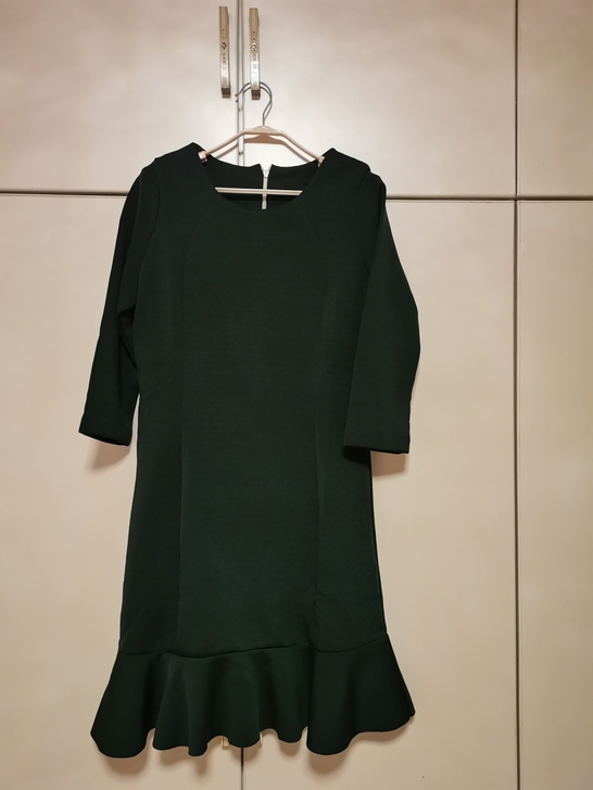 女裙，有弹力面料很舒服，95斤以内可穿