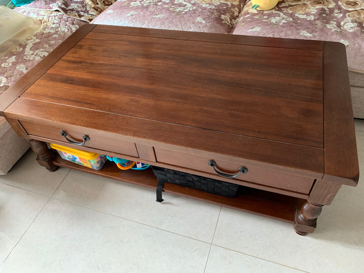 实木茶几 商场购入 9成新以上 桌面一直铺...