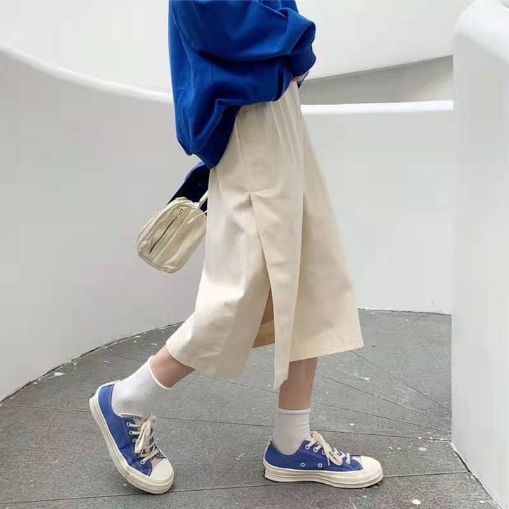 米色日系长裙开叉