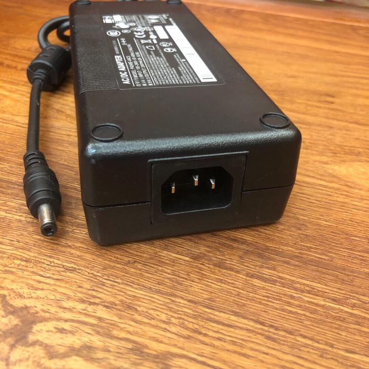 电源适配器24V6A电源适配器