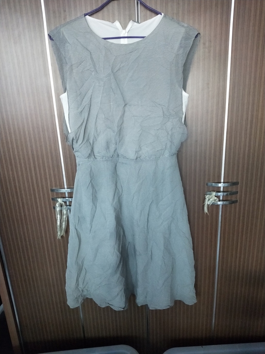 女装连衣裙  腰围二尺二  衣长100  ...