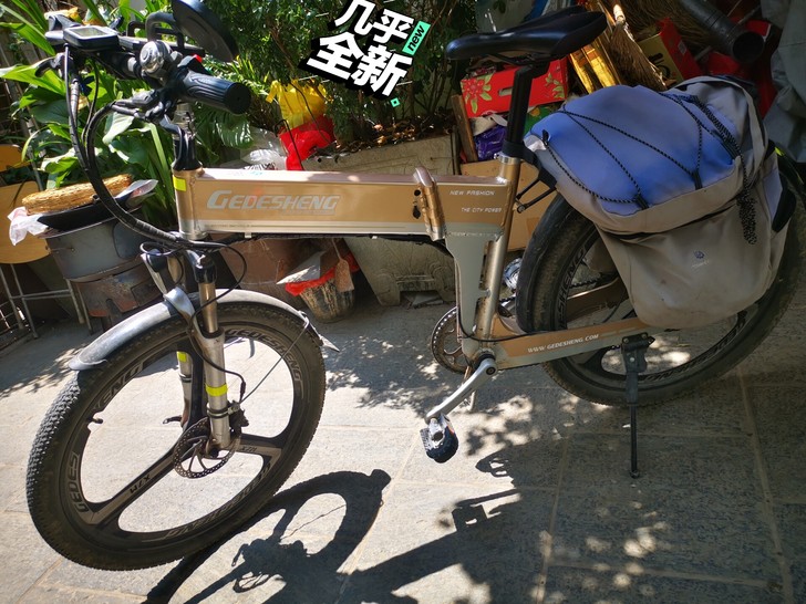 正步锂电池电动力助力自行车，充电方便，电池...