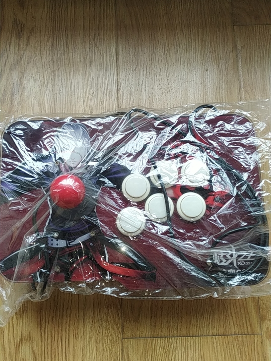 北通摇杆。9成新，买来没玩过几次。一直闲置。