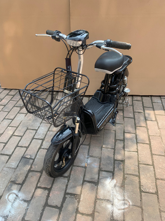 精品荣事达二手电动车，基本全新，质量好，小...