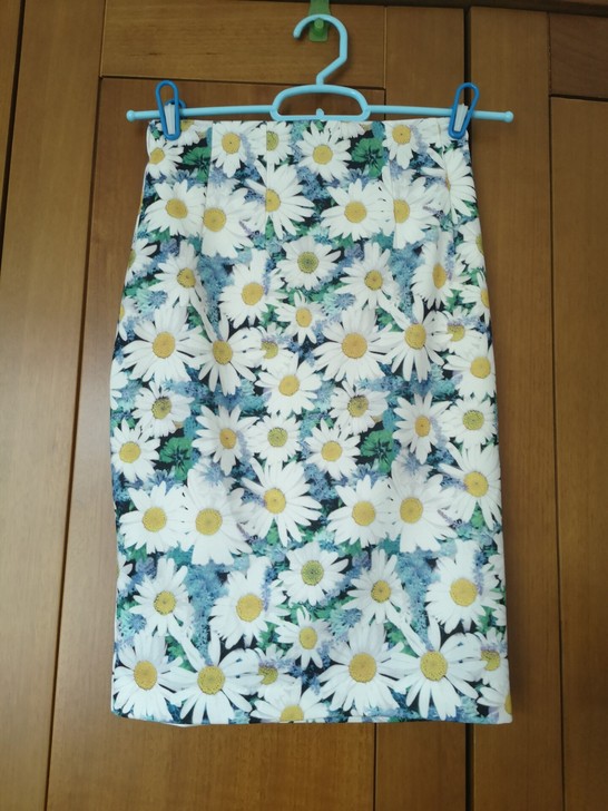 花色一步裙，手量腰围64-78cm，臀围8...