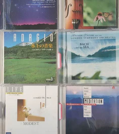 放松休闲的古典音乐CD碟。碟片品相还好，胆...