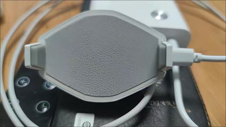 （全新未拆封）小米黑鲨冰封散热背夹 手机游...