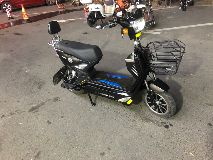 低价出售一辆二手电动车 车况很好 款式很...