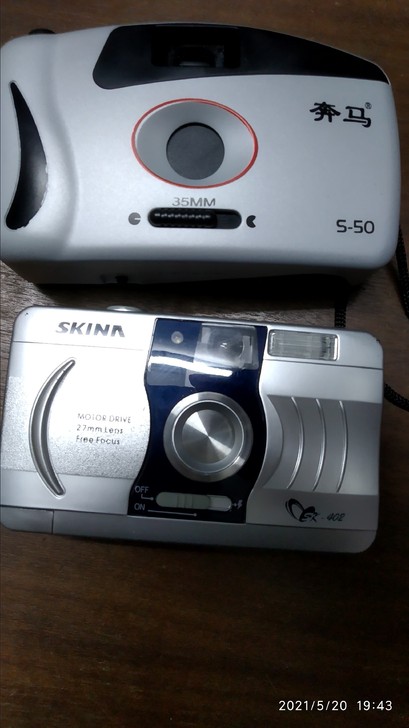 两个泛焦胶卷相机，27mm和35mm，外观...