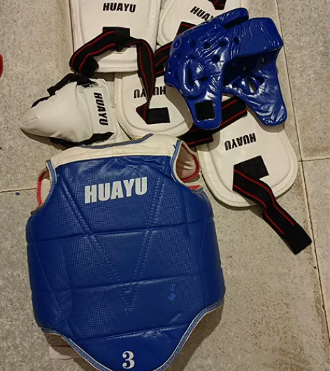 跆拳道护具（买了只用过几次）不退换 感兴趣...