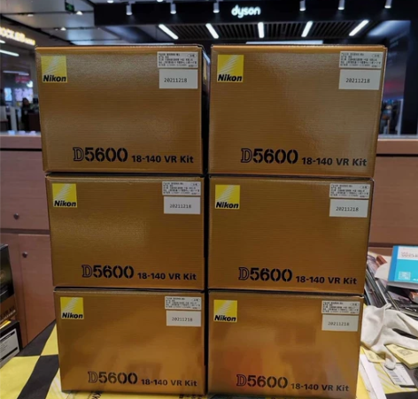 尼康 D5600入门单反 半画幅 像素24...