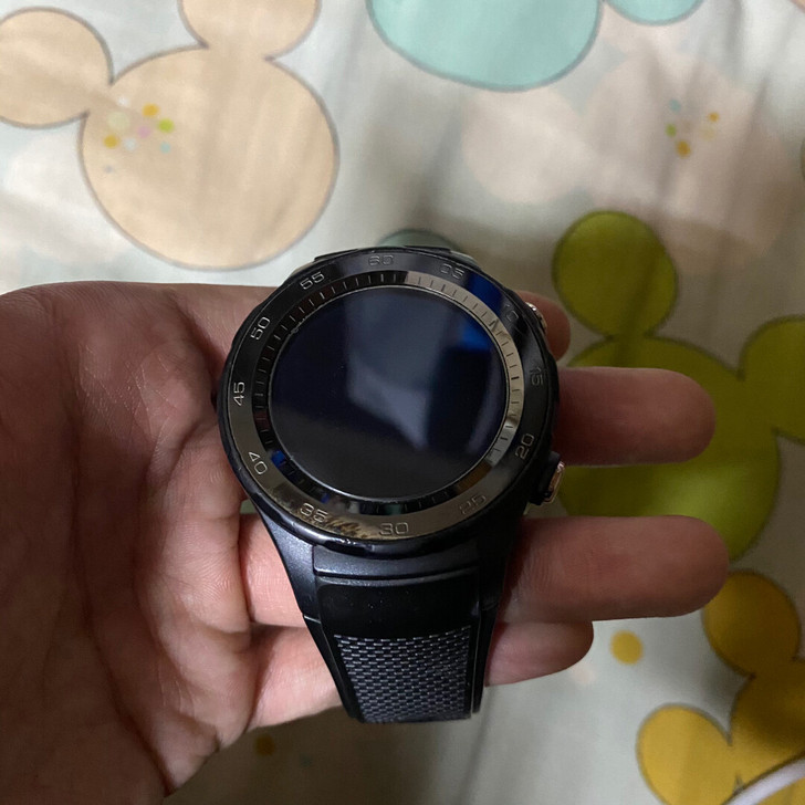 HuaWei watch pro 可以插4...