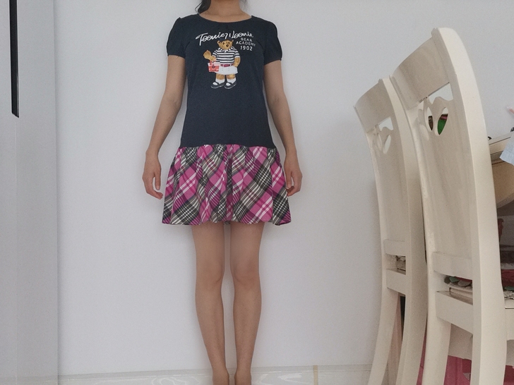 学生裙，就下楼穿过一会，喜欢的拍