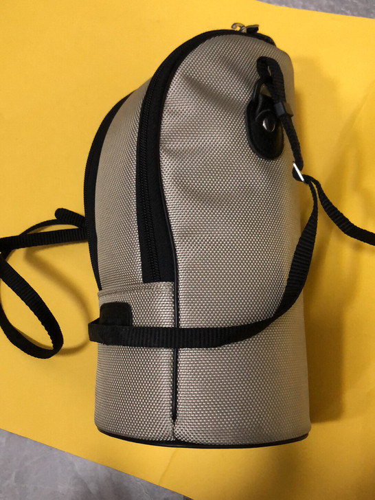 佳能小白兔原装镜头包，成色新，北京可以面交...