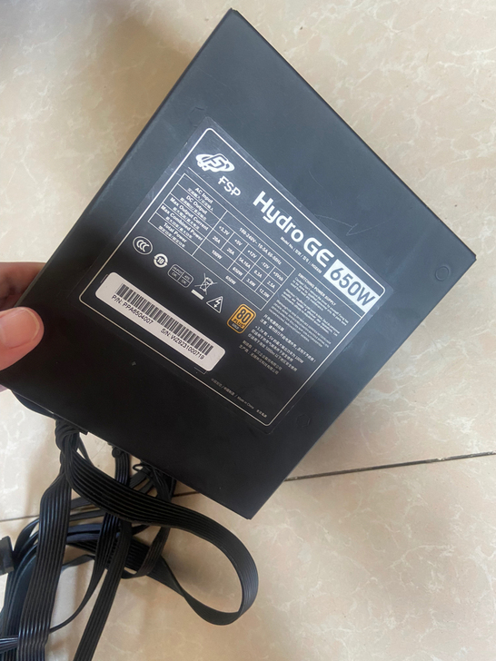 全汉电源650，全模组电源，图片实拍的。