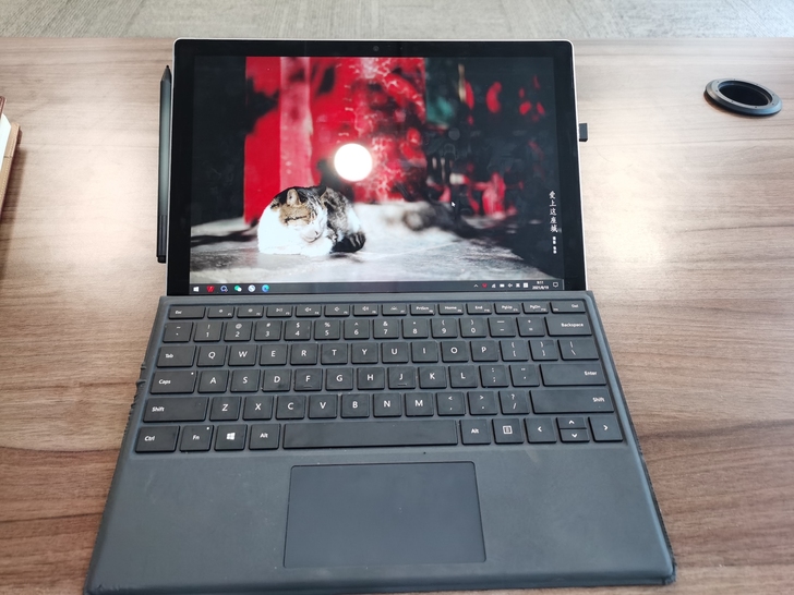 微软surface pro6电脑，8代i5...