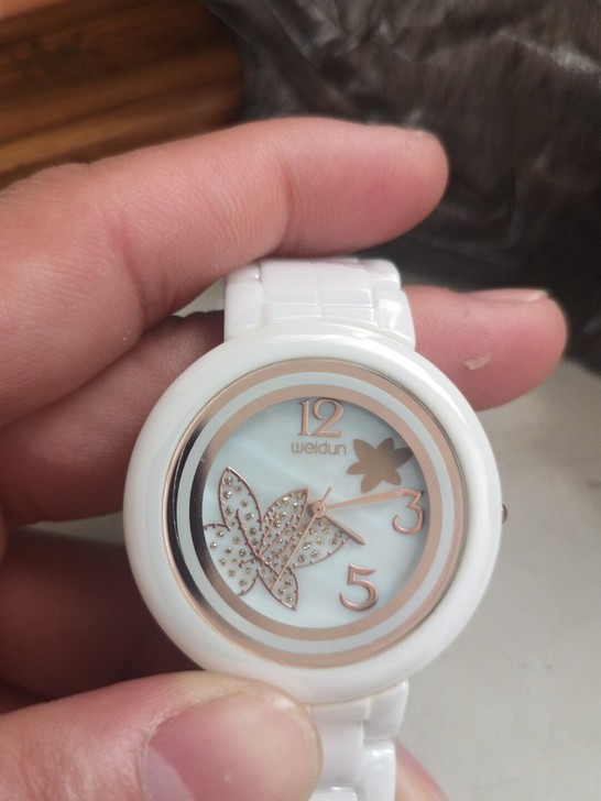 tofayful品牌女表，全新没用过。闲置...