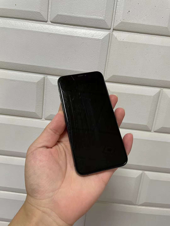 iPhone XS 黑色64G