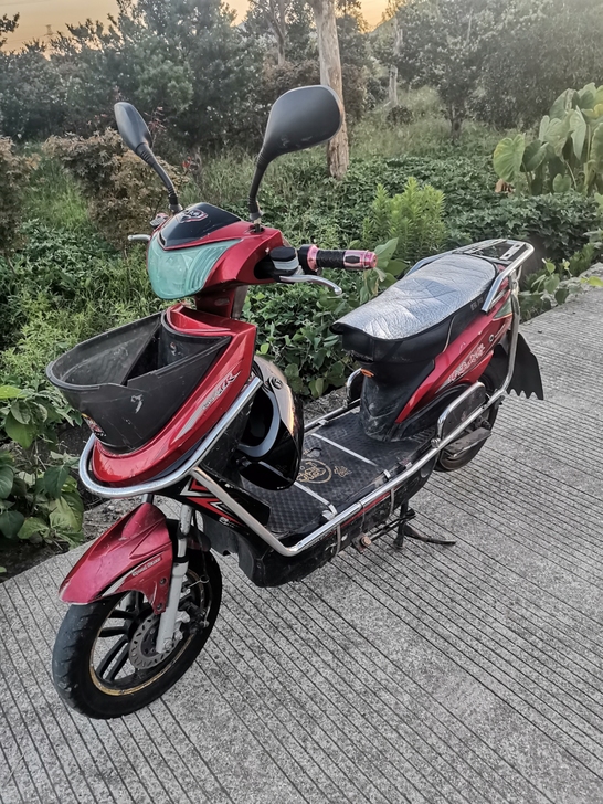 电瓶车二手，电瓶车自用72V20A。功能全...