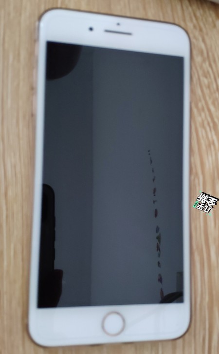 苹果8 Plus 自定义9成新，正常使用痕...