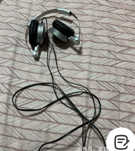 奔驰耳机 感兴趣的话点“我想要”和我私聊吧～