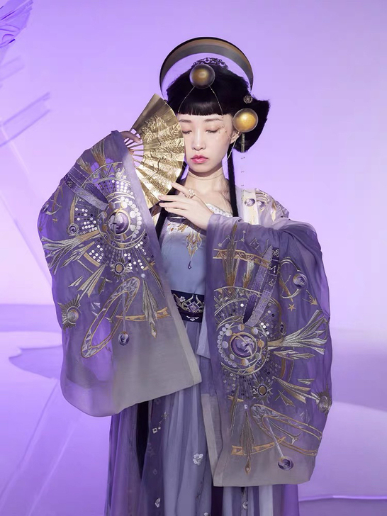 【十三余 小豆蔻儿】 [武则天倪克斯神谕-...