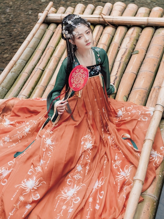 芙苋丨如梦霓裳原创汉服女齐胸襦裙 绣花6米...