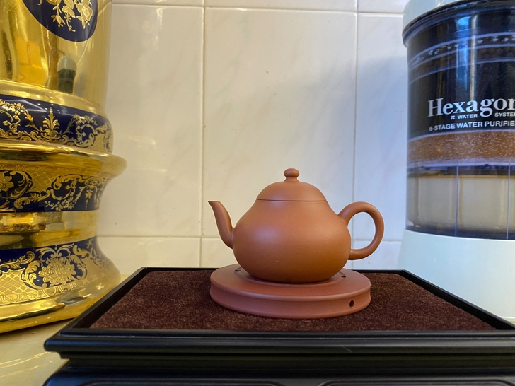 苏铭智 潮州手拉壶，作品：梨壶，泥料：鸡蛋...